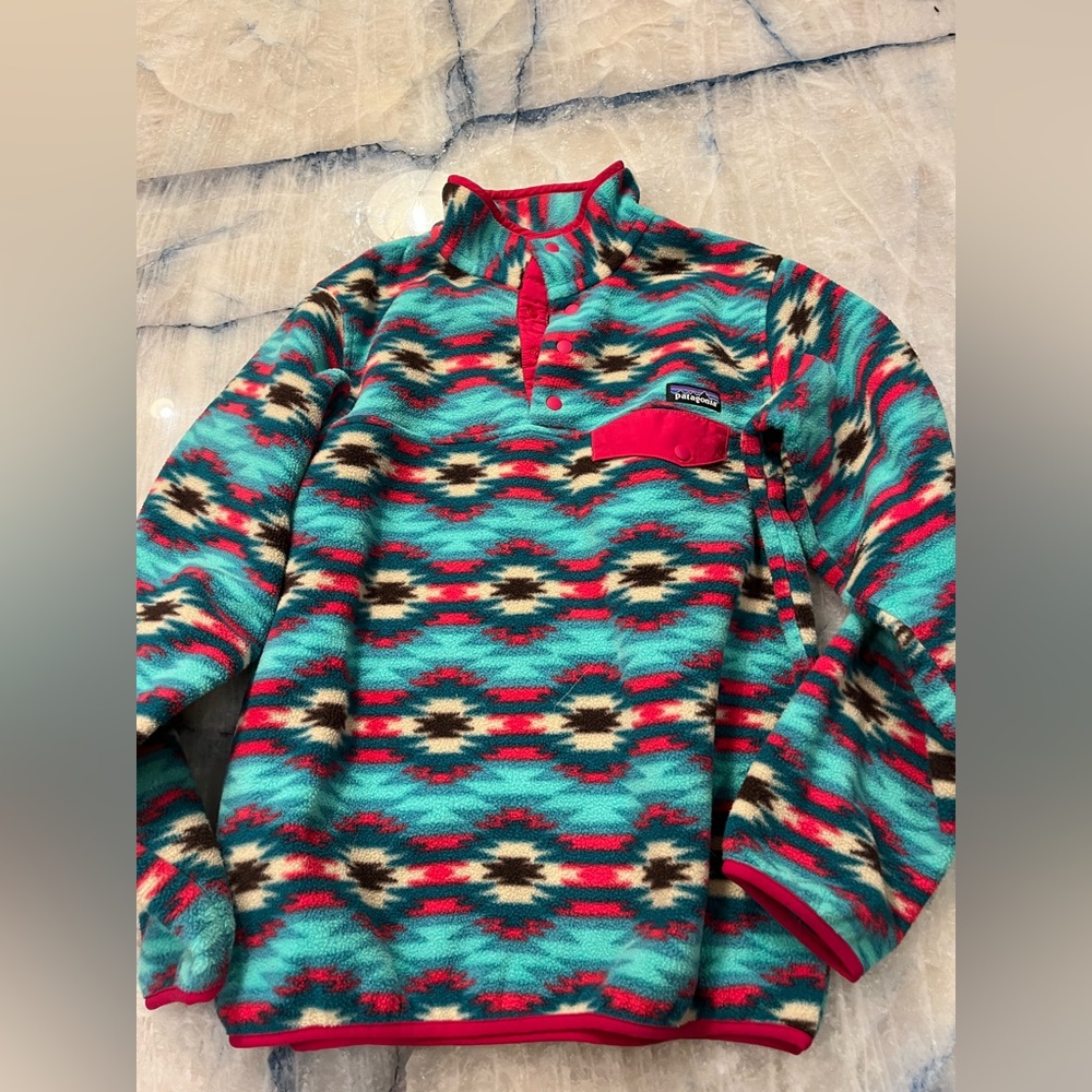 Women’s Patagonia pullover, vintage pattern size small